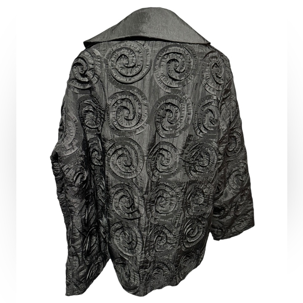 Grace Chuang Black Roses Jacket. Size XXL. EUC - Picture 3 of 7